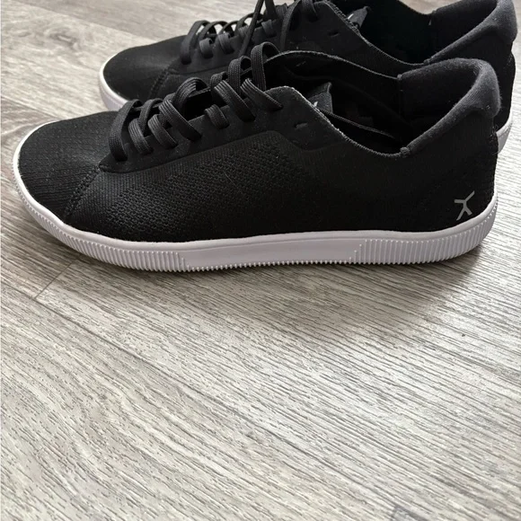 Flux Black Knit Sneakers | Women’s 9 | Comfort Shoes - Picture 4 of 7